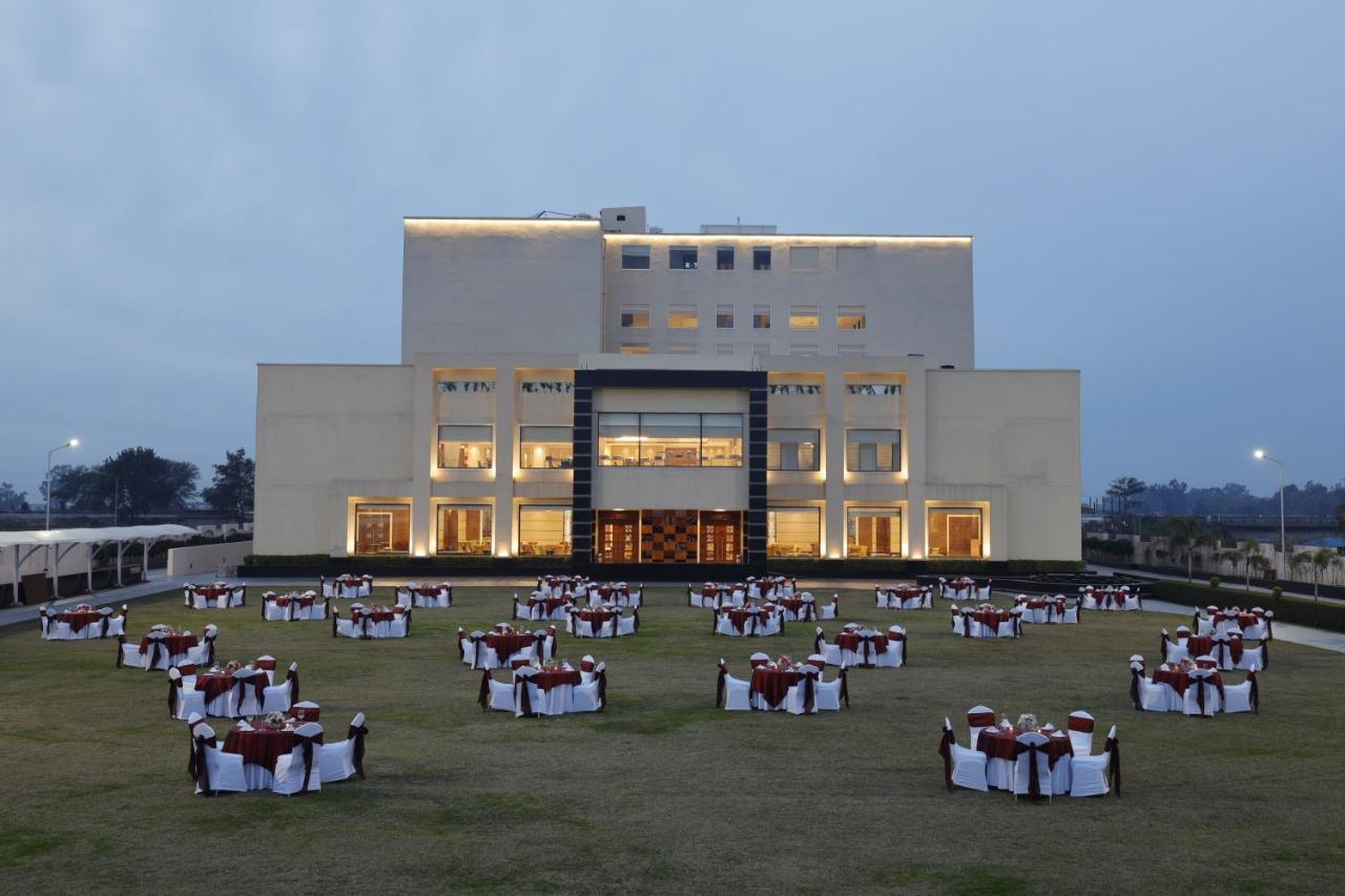 Viraj Sarovar Portico Jammu Extérieur photo
